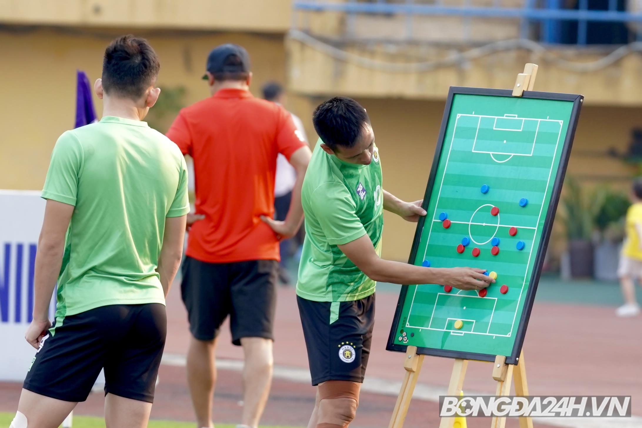 Hà Nội hướng đến trận derby Thủ đô thiếu vắng Văn Quyết, Văn Hậu 1