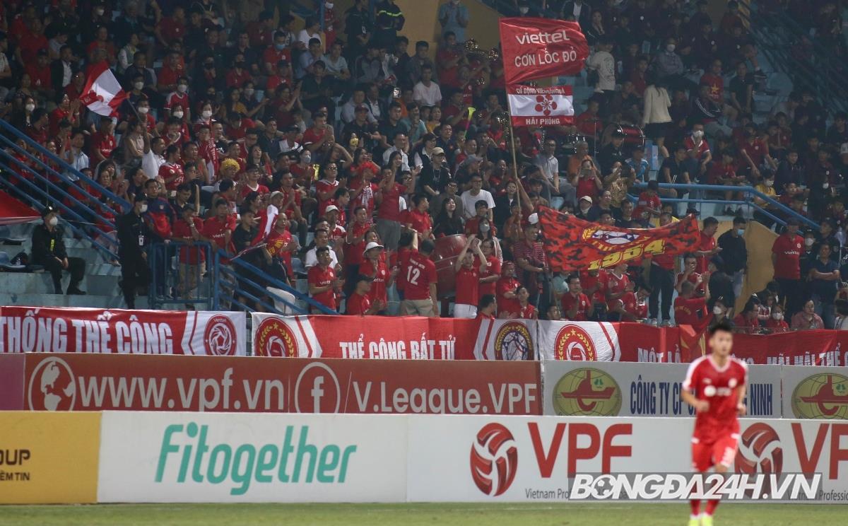 CLB Hà Nội và Viettel cùng chịu án phạt vì lỗi của CĐV 1