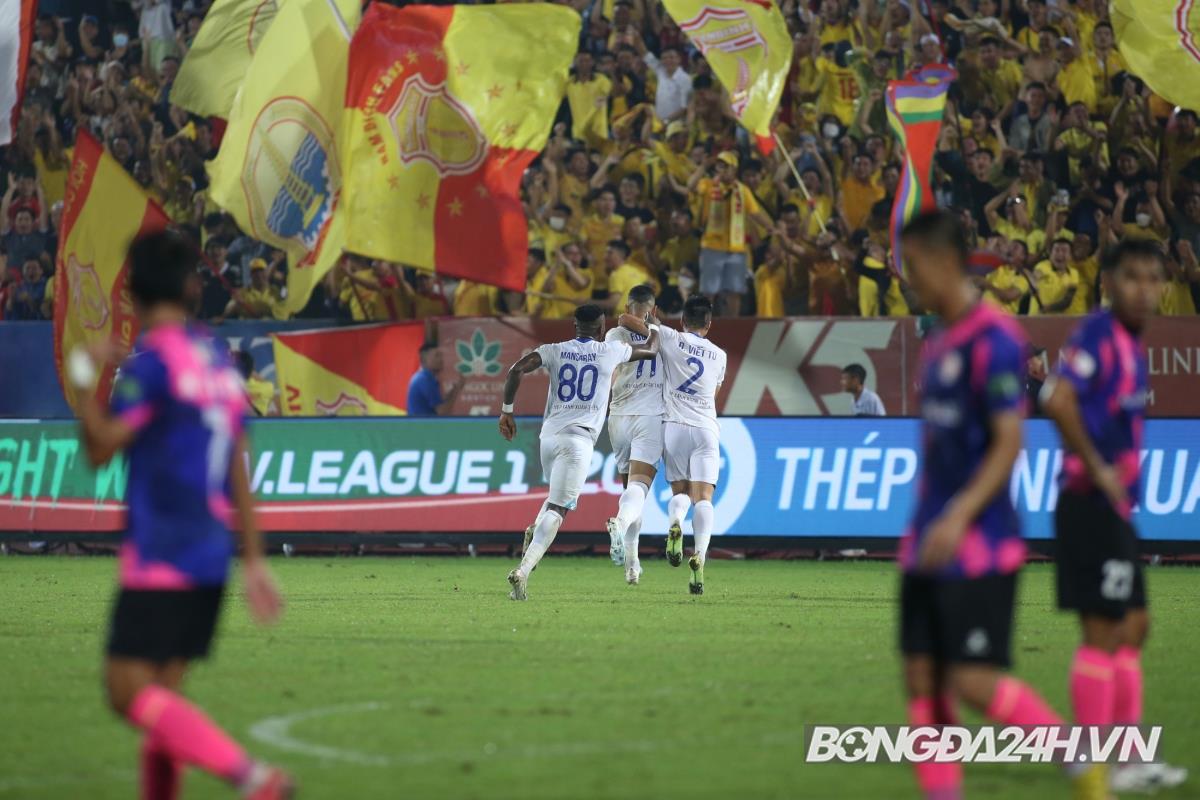 Ngoại binh Sài Gòn bật khóc sau trận thua Nam Định 5