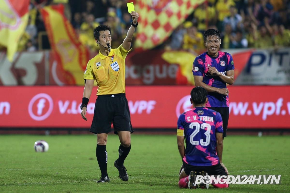 Ngoại binh Sài Gòn bật khóc sau trận thua Nam Định 3