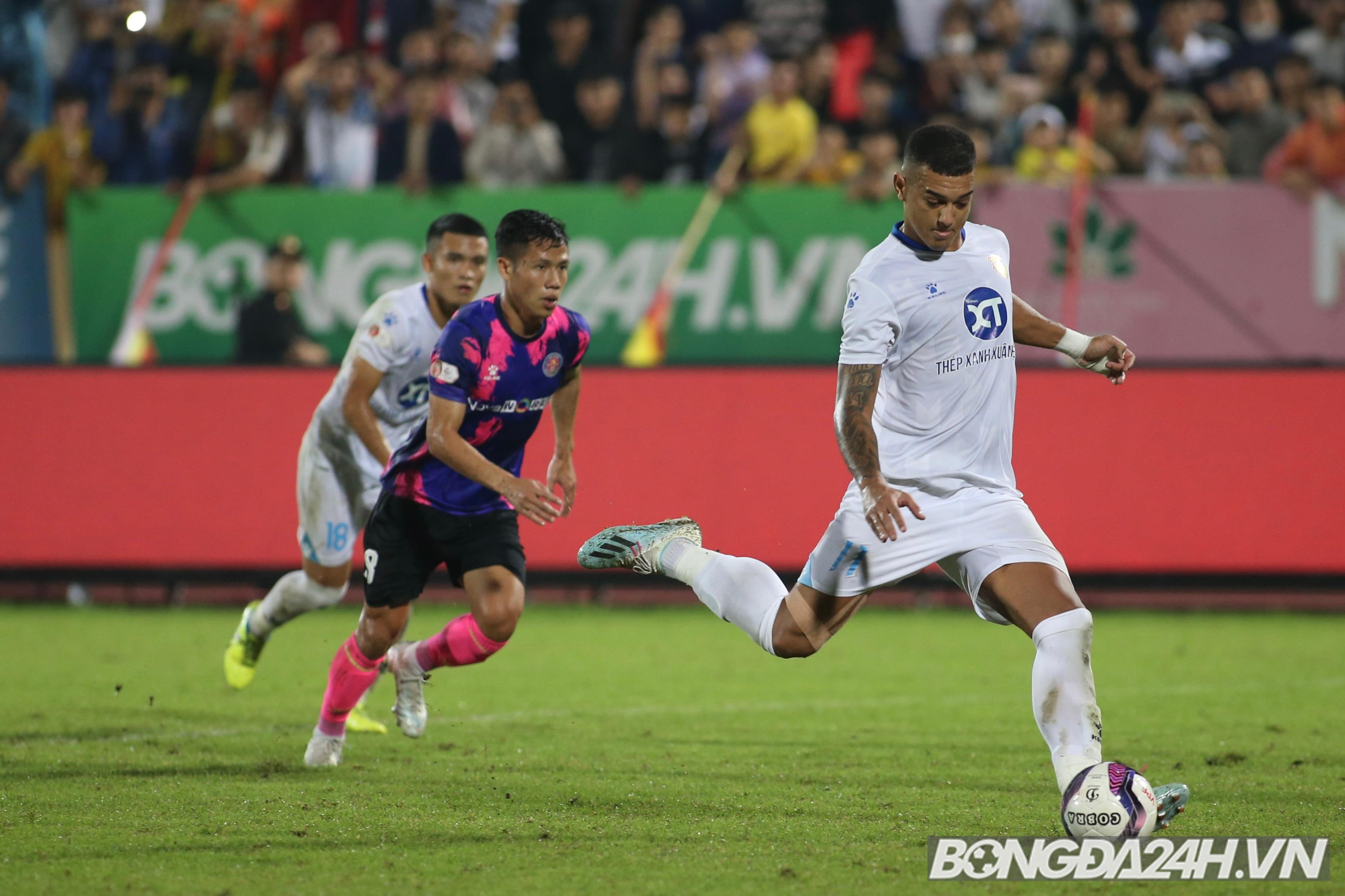 Ngoại binh Sài Gòn bật khóc sau trận thua Nam Định 4