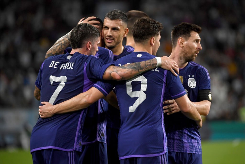 Messi ghi bàn và kiến tạo trước thềm World Cup 2022 8 Messi ghi bàn và kiến tạo trước thềm World Cup 2022 8