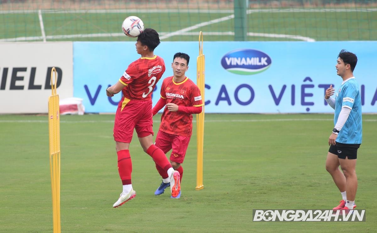 ĐT Việt Nam chỉ có 13 cầu thủ trong buổi tập đầu tiên 8 ĐT Việt Nam chỉ có 13 cầu thủ trong buổi tập đầu tiên 8
