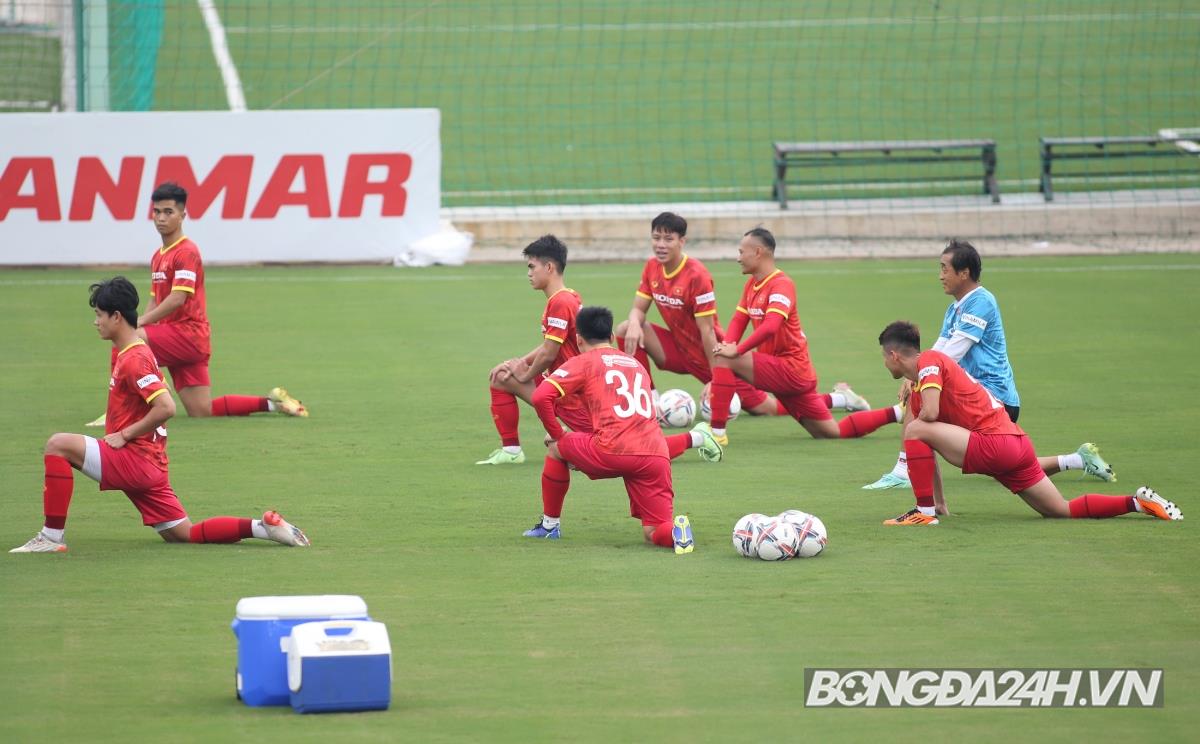 ĐT Việt Nam chỉ có 13 cầu thủ trong buổi tập đầu tiên 1 ĐT Việt Nam chỉ có 13 cầu thủ trong buổi tập đầu tiên 1