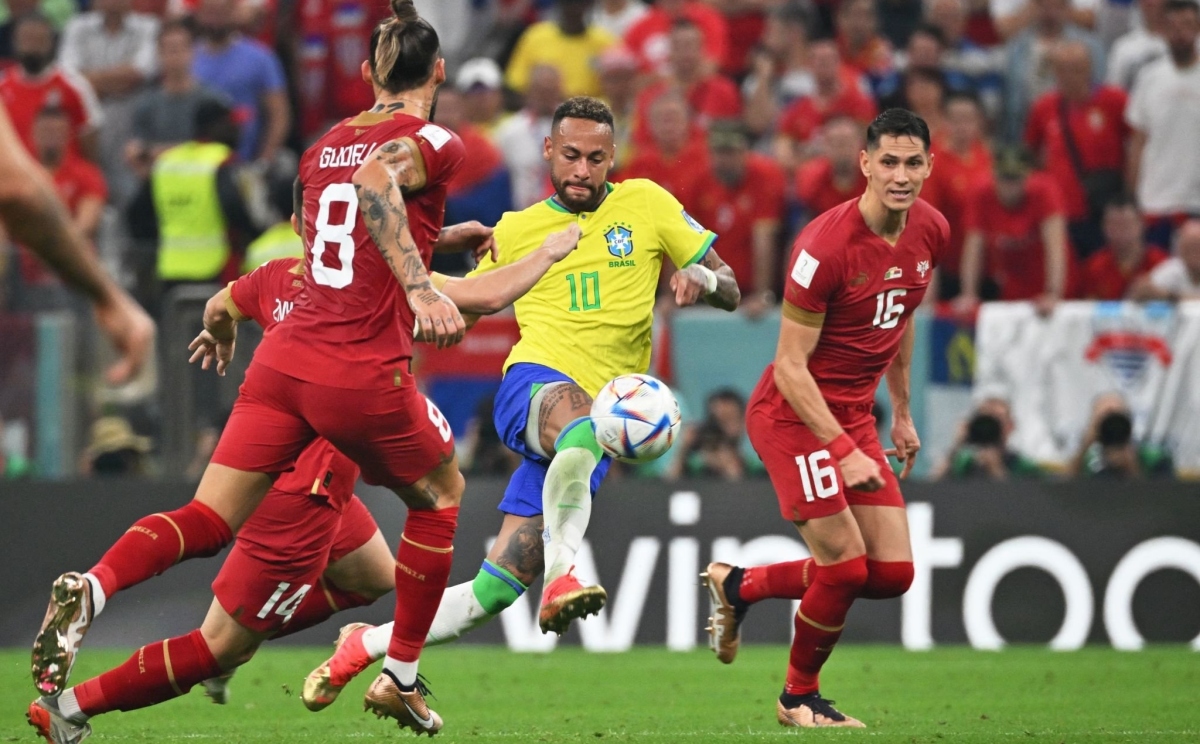 Cận cảnh mắt cá chân của Neymar 1 Cận cảnh mắt cá chân của Neymar 1