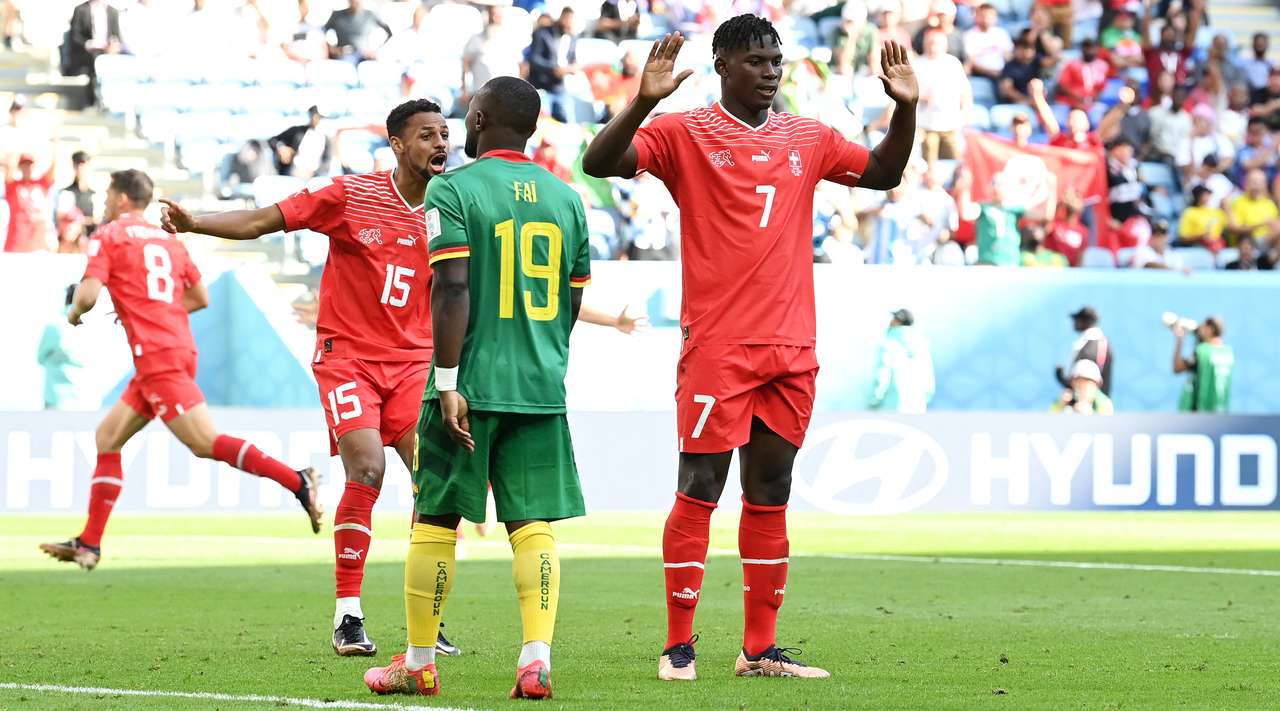 Thụy Sĩ 1-0 Cameroon Embolo, Shaqiri và câu chuyện về một bàn thắng đặc biệt 2