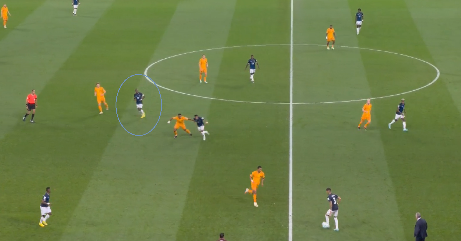 Hà Lan 1-1 Ecuador Màn đọ sức bất phân thắng bại giữa De Jong và Caicedo 5 Hà Lan 1-1 Ecuador Màn đọ sức bất phân thắng bại giữa De Jong và Caicedo 5