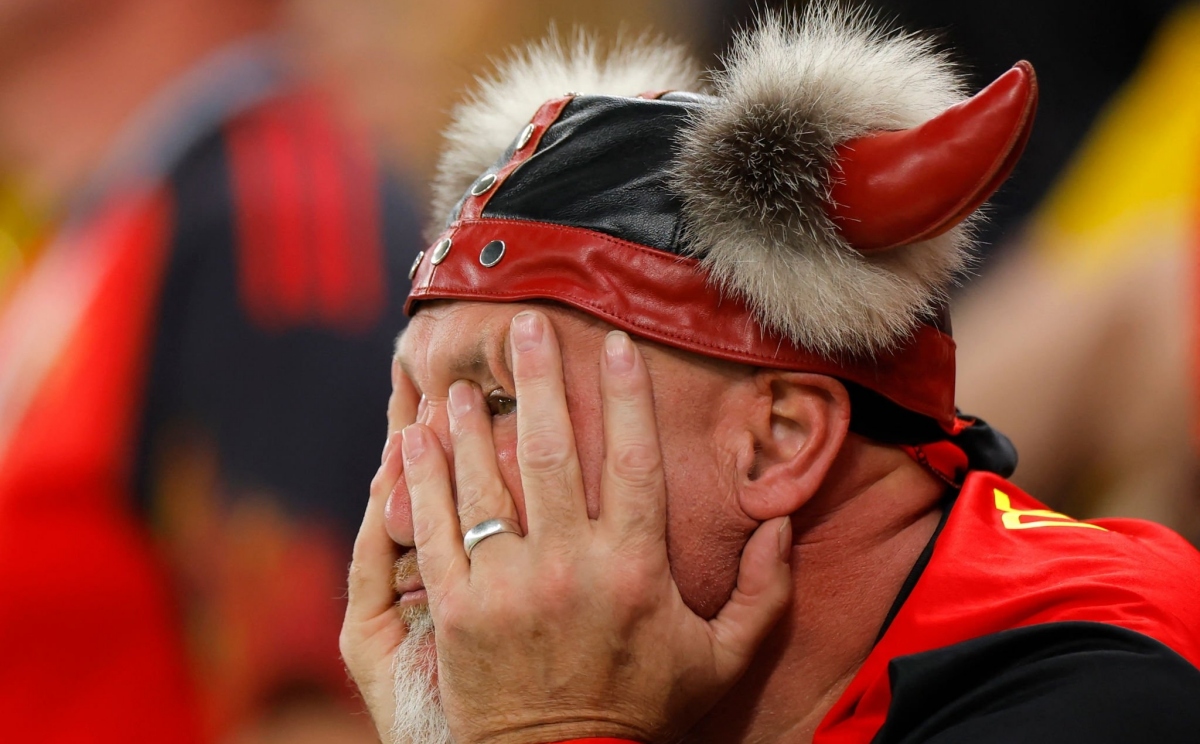 Tiền đạo ĐT Bỉ sơn móng tay 8 Tiền đạo ĐT Bỉ sơn móng tay 8