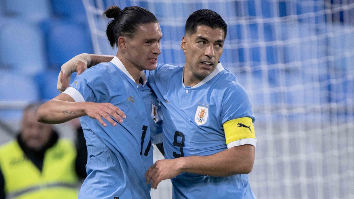 Đã đến lúc Uruguay để Luis Suarez ngồi dự bị 2 Đã đến lúc Uruguay để Luis Suarez ngồi dự bị 2