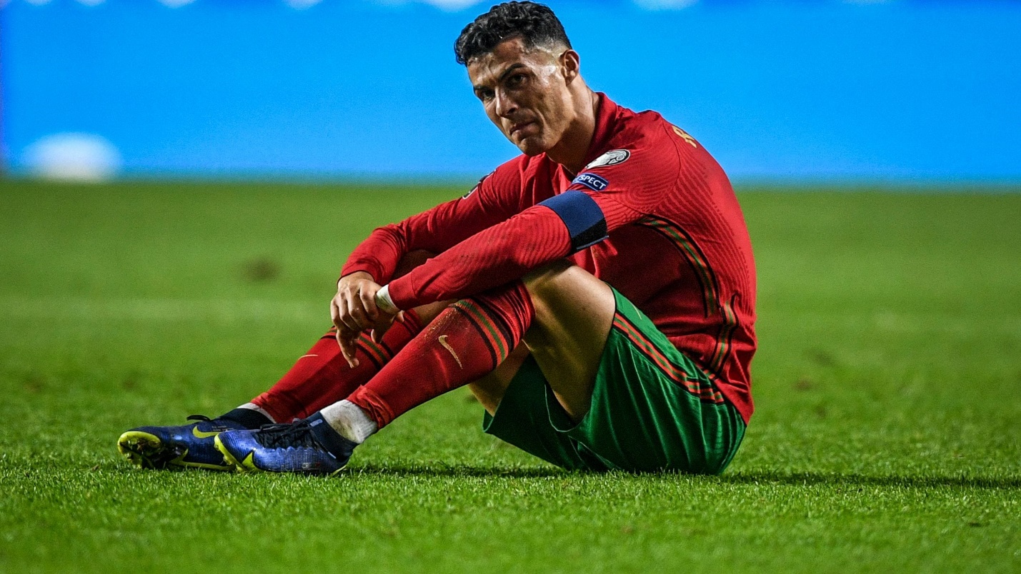 Cristiano Ronaldo Cháy hết mình với thứ tình yêu bất diệt 2