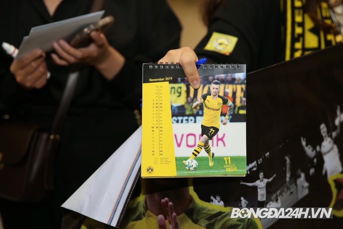 Marco Reus và Dortmund đặt chân tới sân bay Nội Bài 4