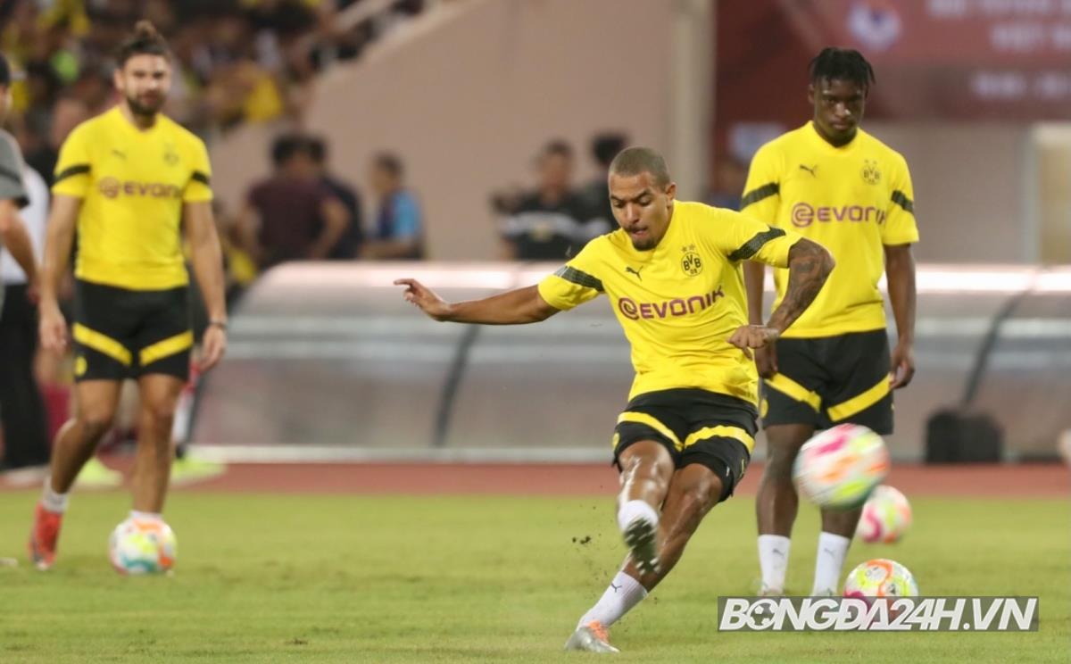 Dortmund làm quen SVĐ Mỹ Đình trước màn chạm trán Việt Nam 4