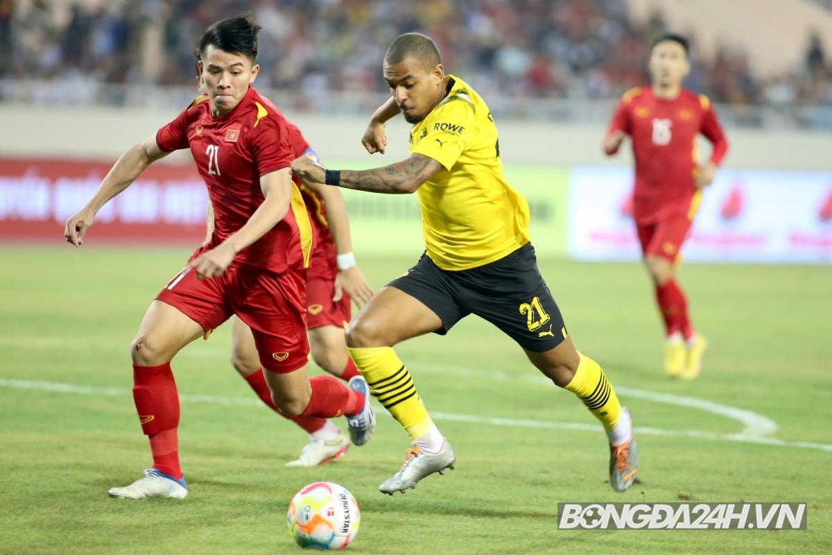 Marco Reus lặng nhìn đồng đội thất bại trước Việt Nam 3