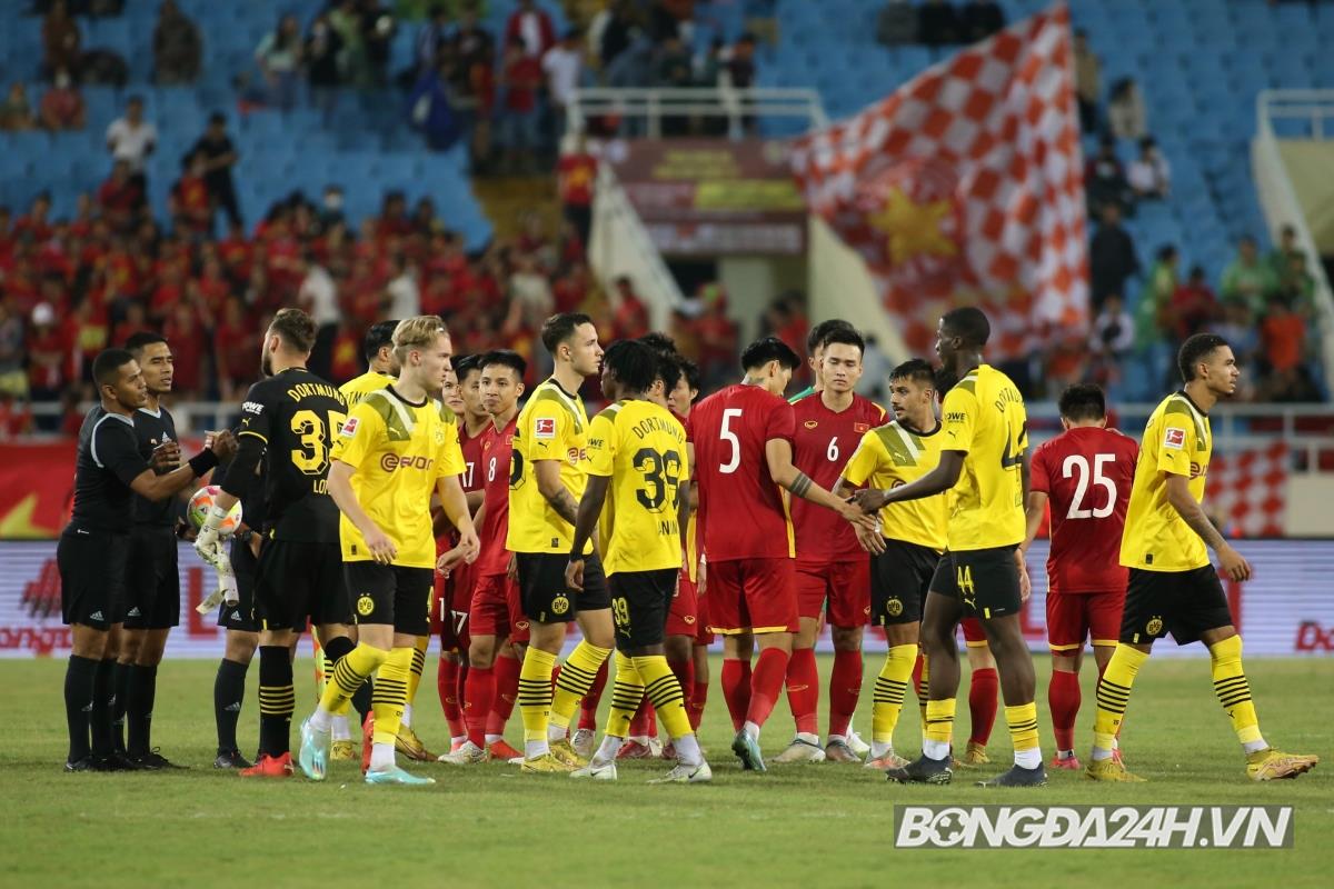 Viet Nam vs Dortmund 30/11