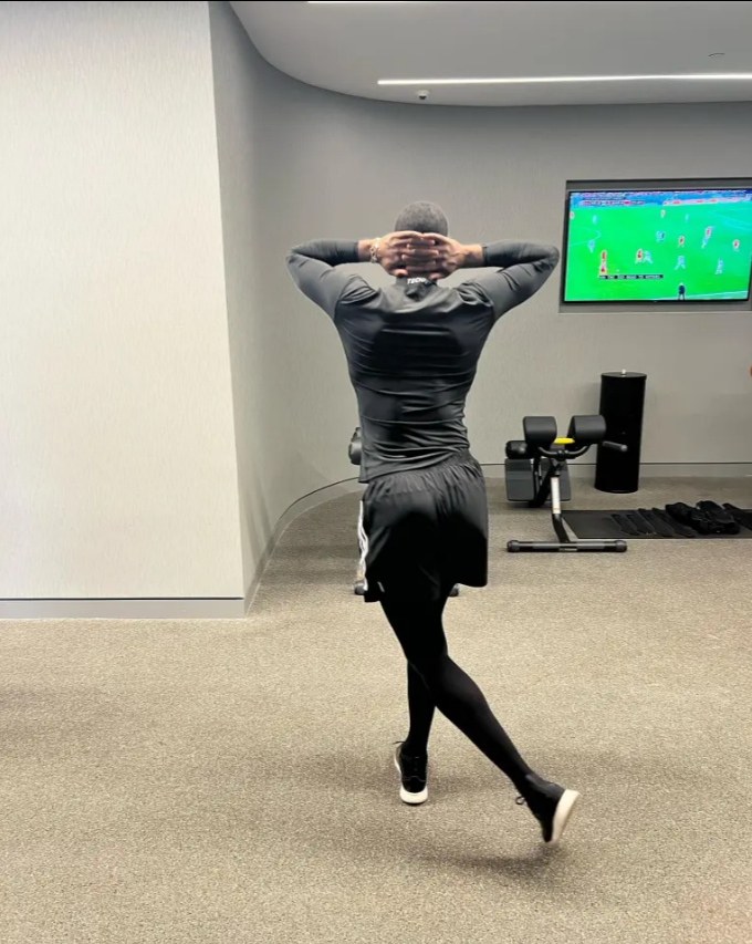 Xem World Cup 2022 theo phong cách của Paul Pogba 2