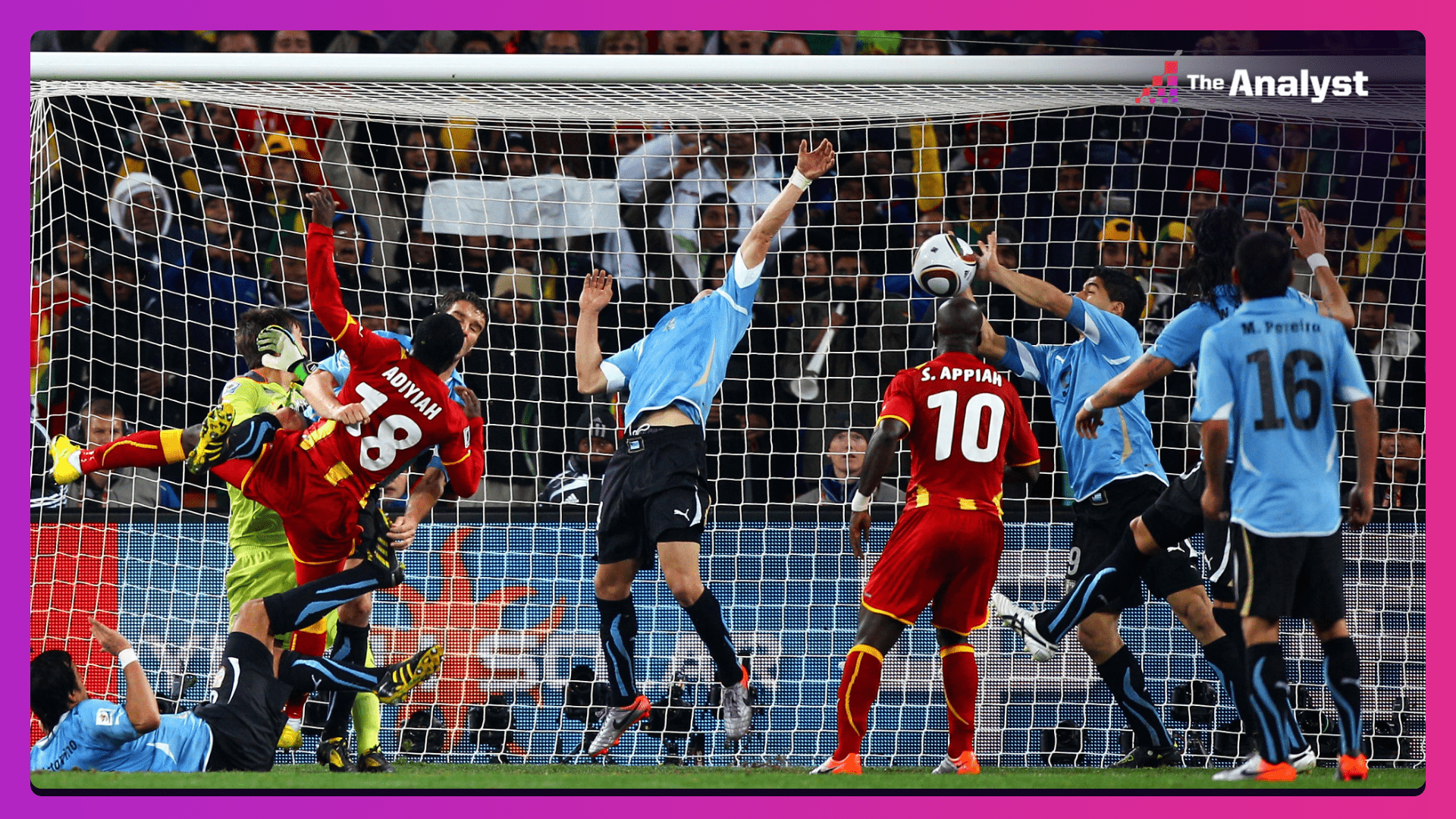 Nhìn lại Uruguay vs Ghana (World Cup 2010) Khi giấc mơ cả châu lục bị đánh bay bởi một đôi tay 2 Nhìn lại Uruguay vs Ghana (World Cup 2010) Khi giấc mơ cả châu lục bị đánh bay bởi một đôi tay 2