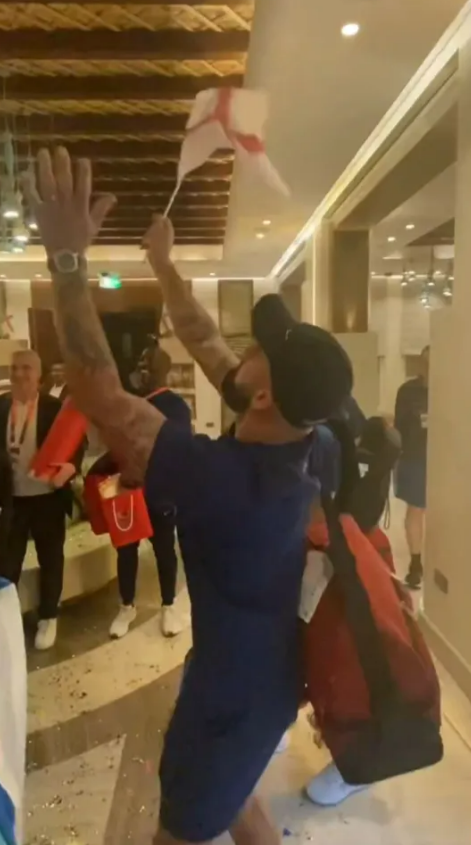 Tuyển Anh quẩy hết cỡ sau chiến thắng trước Senegal 4