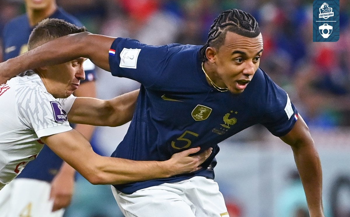 Deschamps cấm cửa học trò đeo dây chuyền Deschamps cam cua hoc tro deo day chuyen