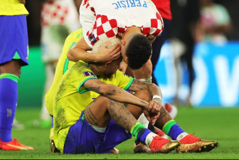 Hình ảnh xúc động nhất trận Croatia vs Brazil 1