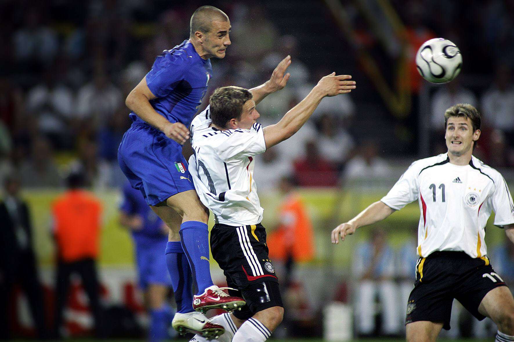 Fabio Cannavaro “Thất bại vì bàn thắng vàng ở chung kết Euro 2000 là một vết sẹo” 3 Fabio Cannavaro “Thất bại vì bàn thắng vàng ở chung kết Euro 2000 là một vết sẹo” 3