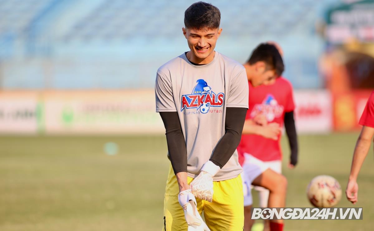 Dàn sao Philippines làm quen sân Hàng Đẫy Dan sao Philippines lam quen san Hang day