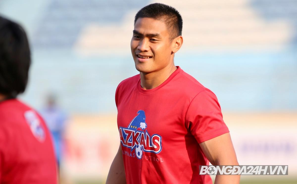 Dàn sao Philippines làm quen sân Hàng Đẫy Dan sao Philippines lam quen san Hang day