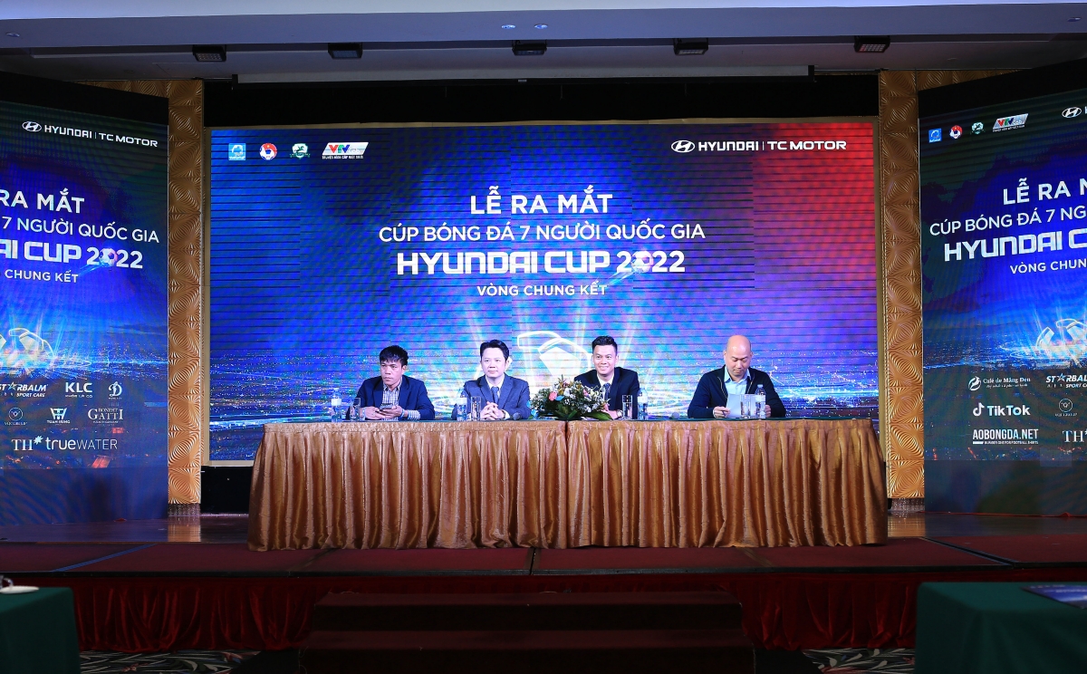 Le ra mat VCK toan quoc Cup bong da 7 nguoi quoc gia