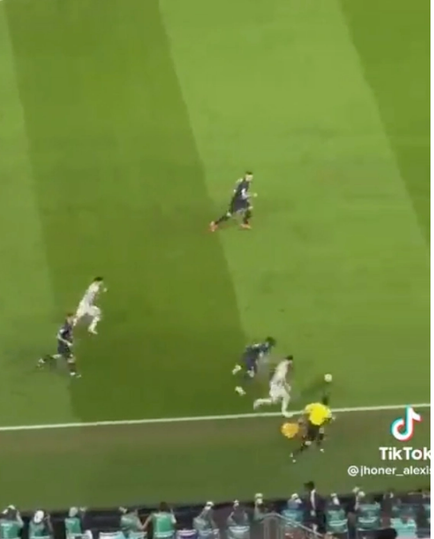 Messi lên toàn bộ ý tưởng cho bàn thứ 3 của Argentina trước Croatia 3