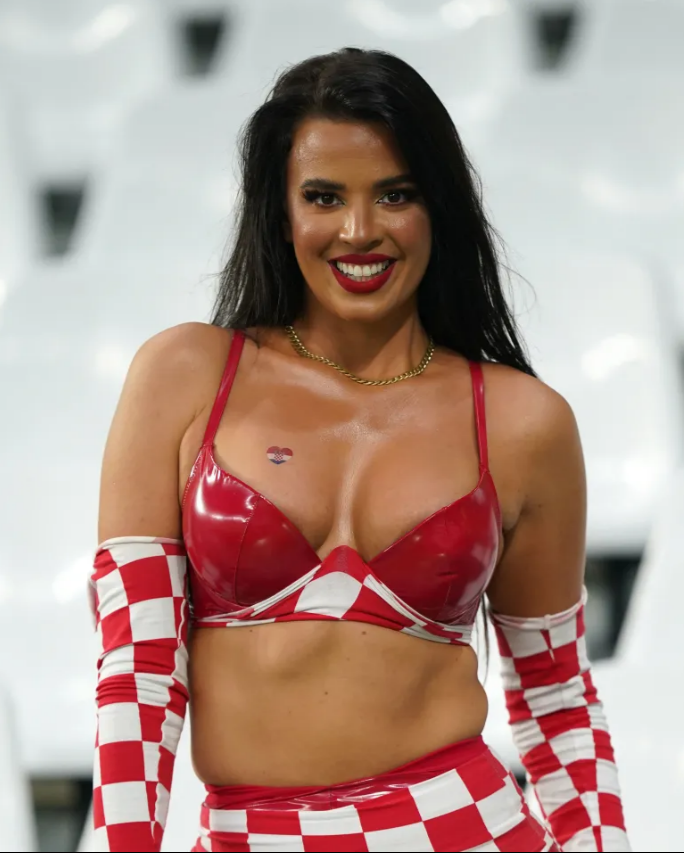 Nhan sắc CĐV quyến rũ nhất World Cup 2022 8