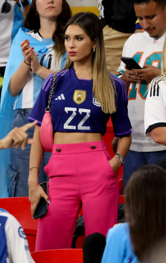 Dàn WAGs Pháp và Argentina đọ sức trước thềm chung kết World Cup 2022 5