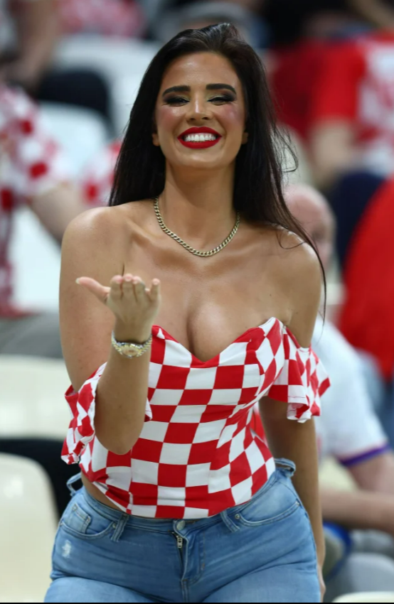 Nhan sắc CĐV quyến rũ nhất World Cup 2022 6