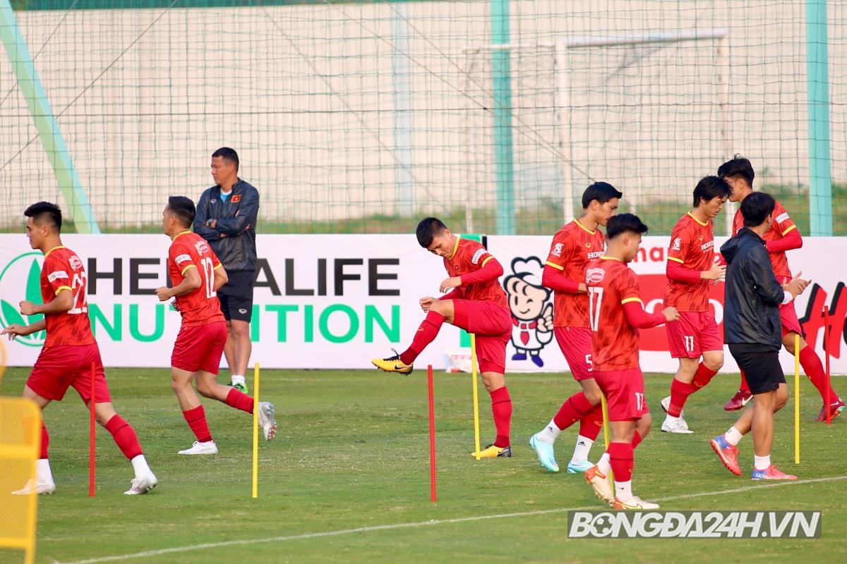 ĐT Việt Nam vắng 2 cầu thủ trong buổi tập cuối trước ngày sang Lào 3