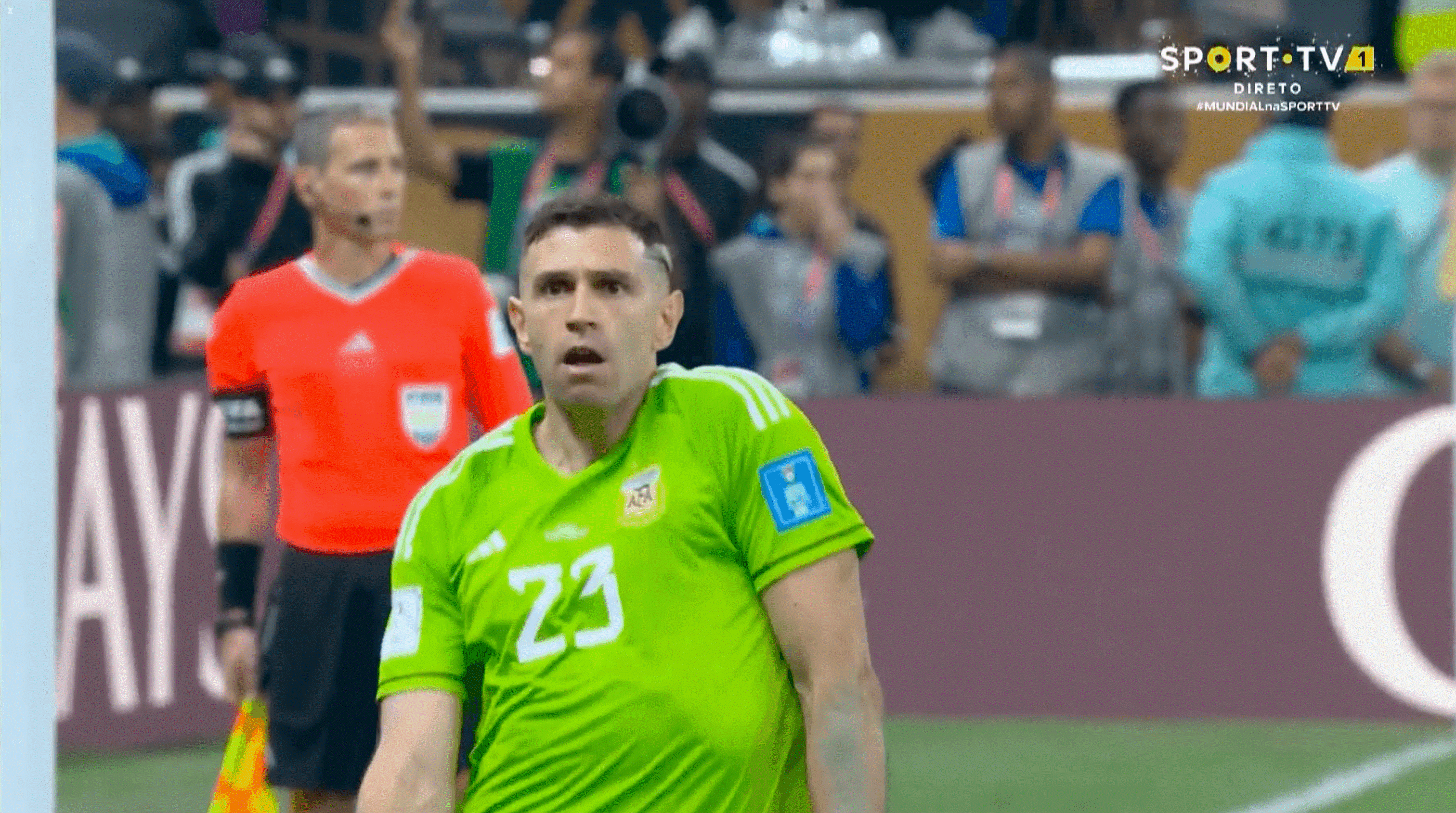 Bản lĩnh và kỹ năng của Emiliano Martinez 10