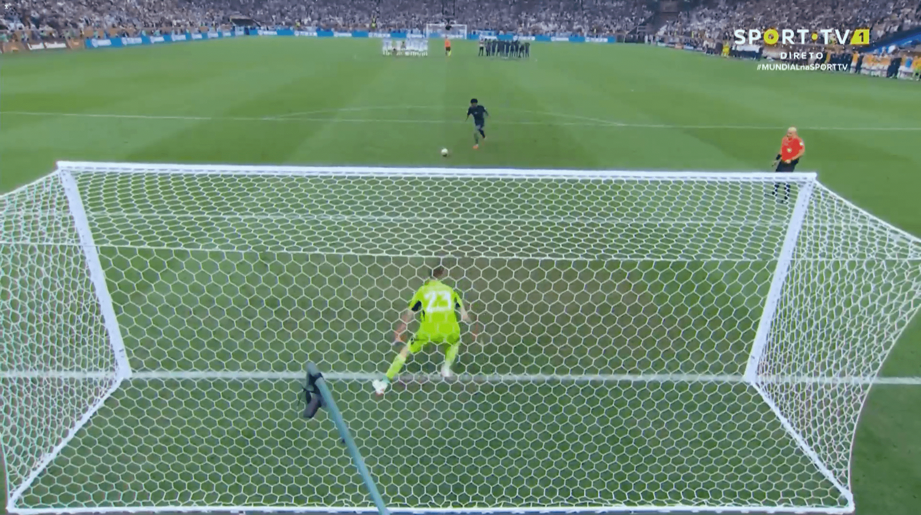 Bản lĩnh và kỹ năng của Emiliano Martinez 8