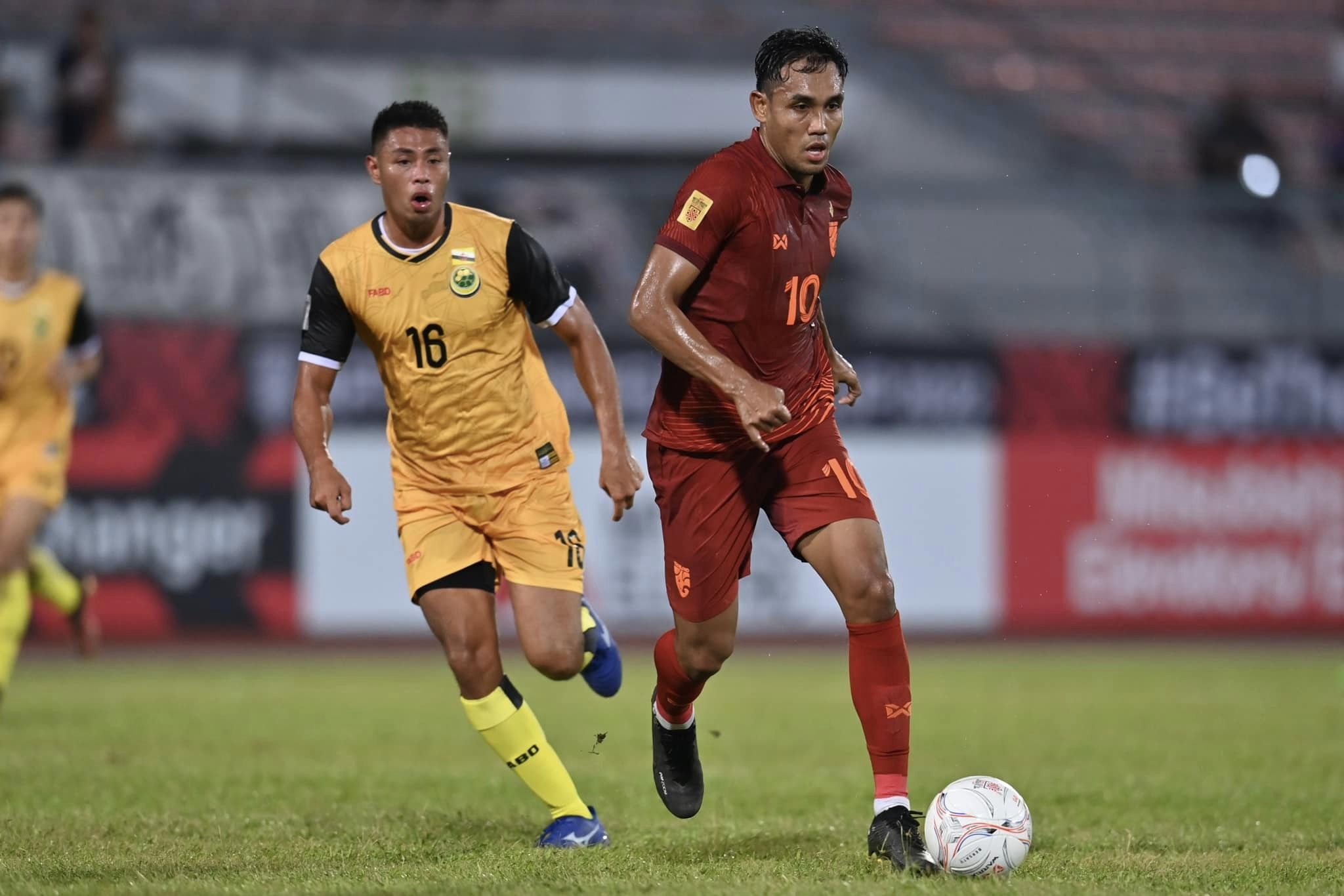 Teerasil Dangda noi dai ky luc an tuong tai AFF Cup 2022