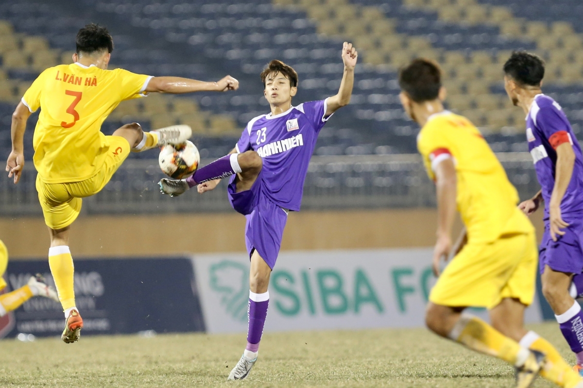 Ha Noi thua nguoc Binh Duong tai luot tran cuoi vong bang U21 Quoc gia 2022