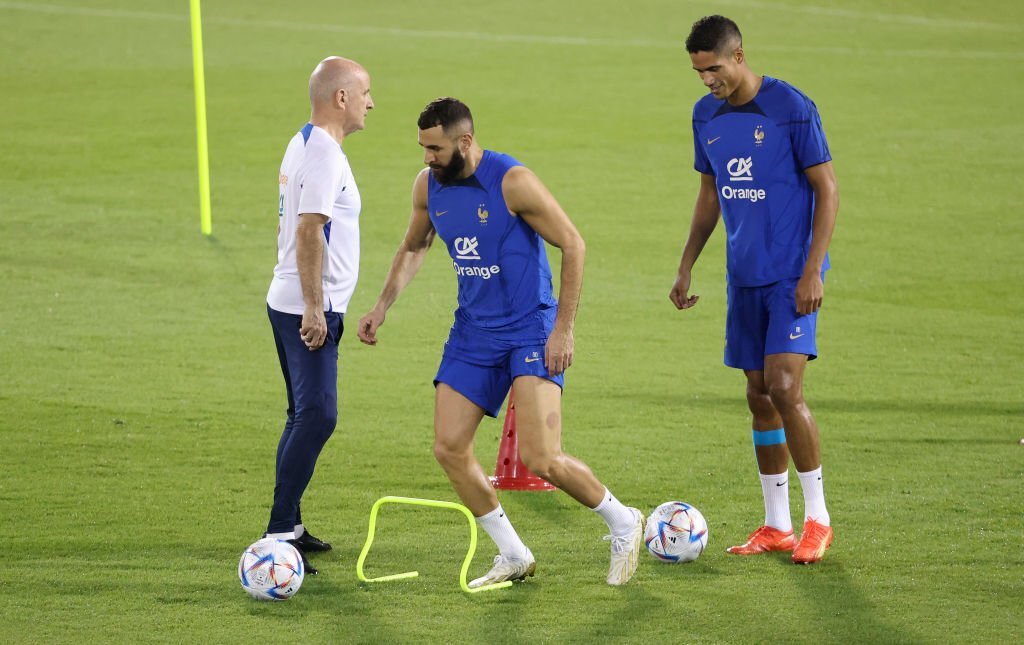 Benzema tuyệt tình với nhiều đồng đội cũ tại ĐT Pháp 1