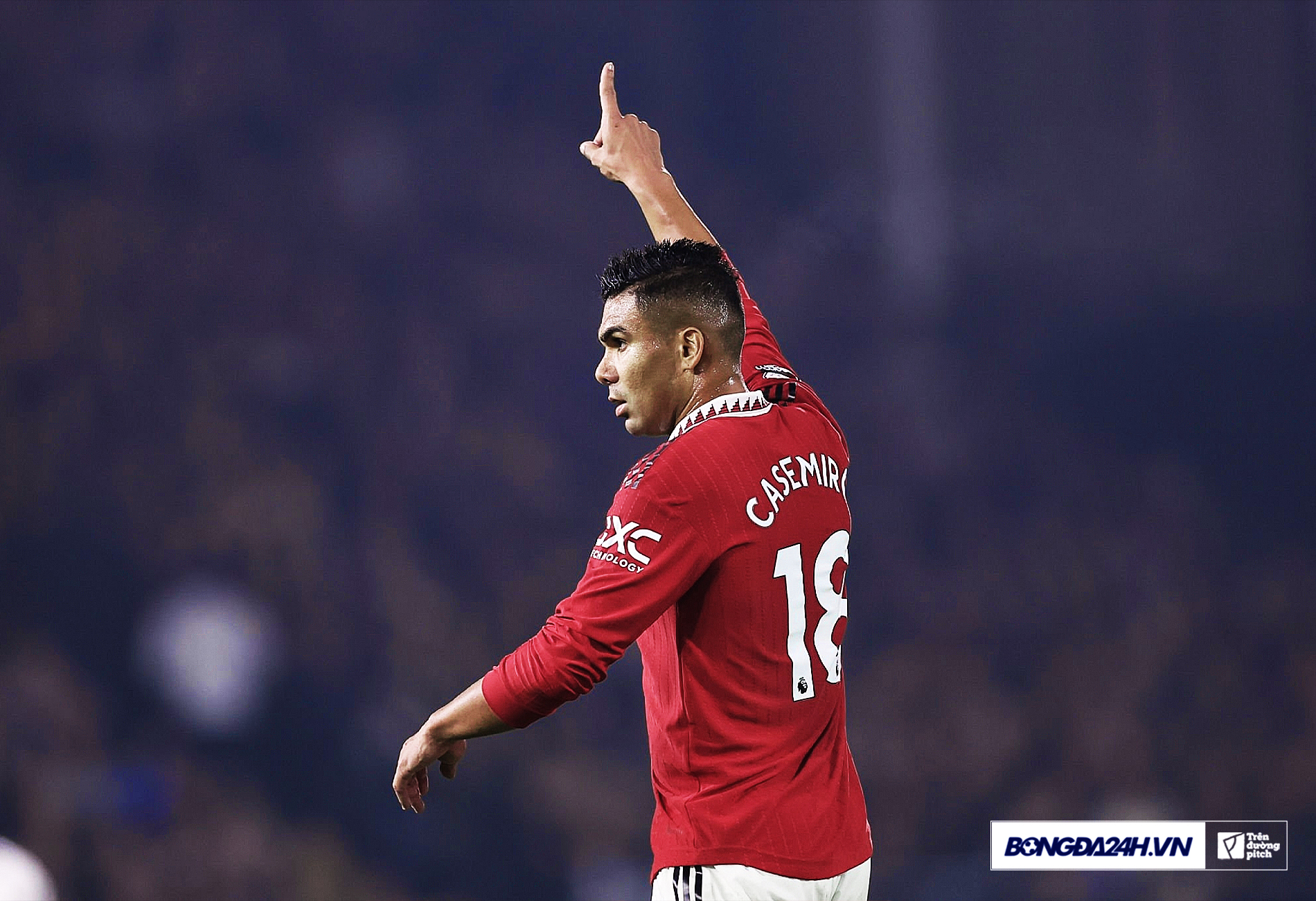 Casemiro Xi-măng giữa những viên gạch của Man United 1