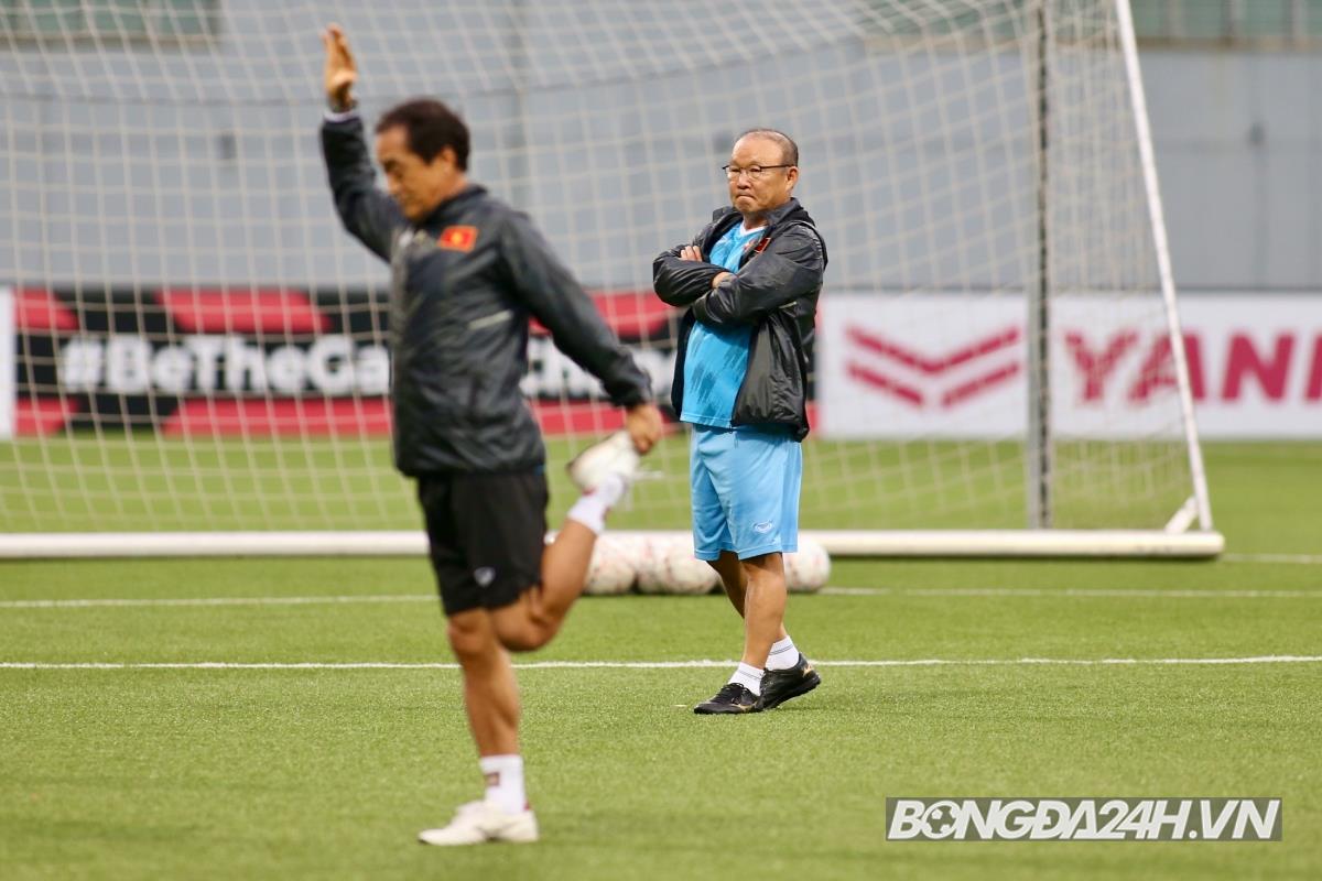 ĐT Việt Nam rèn chiến thuật, sẵn sàng thích nghi với điều kiện tại Singapore 2
