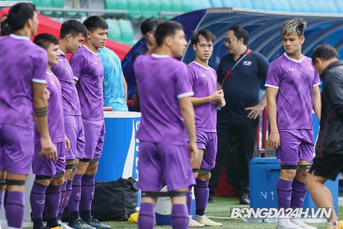 Đoàn Văn Hậu trầm ngâm trước trận đấu với Singapore 5