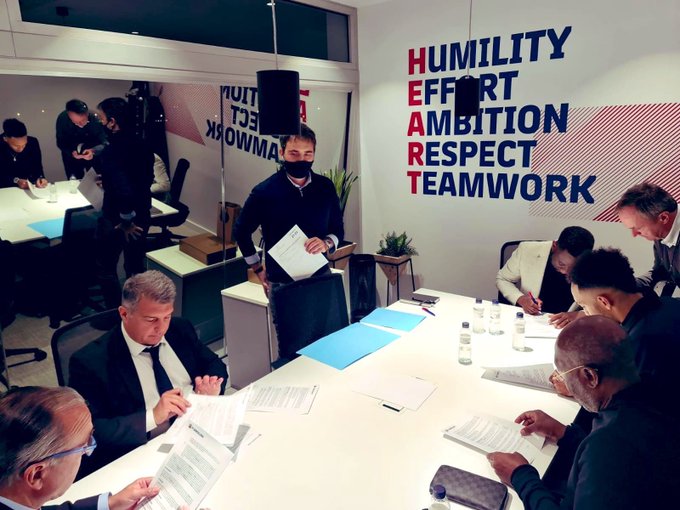 Aubameyang gia nhập Barca