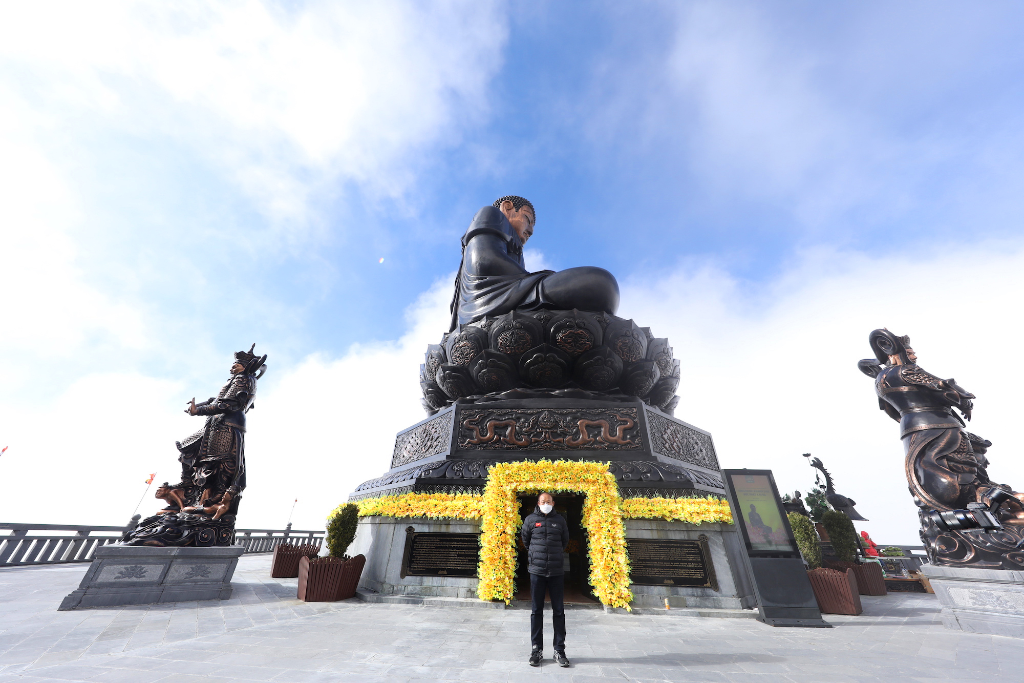 HLV Park Hang Seo đưa vợ đi du lịch Sapa HLV Park Hang Seo đưa vợ đi du lịch Sapa