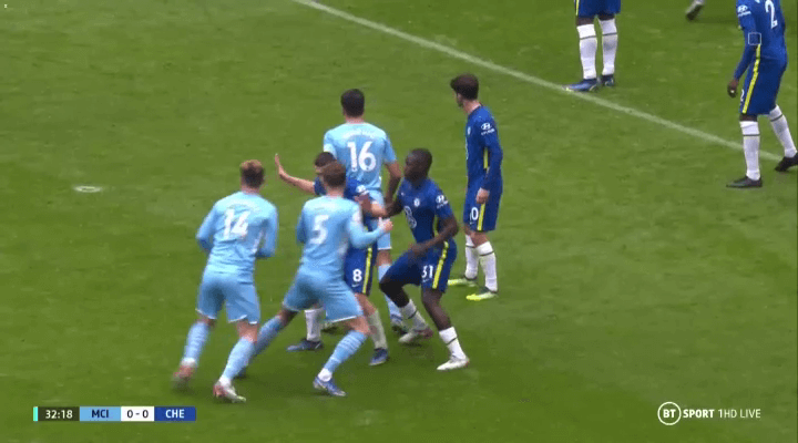Món vũ khí lợi hại khác của Man City?
