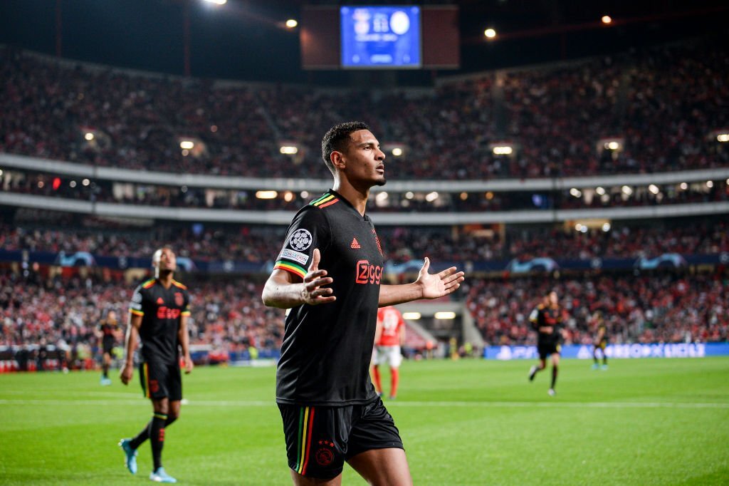 Sebastien Haller lập thêm kỷ lục Champions League hình ảnh