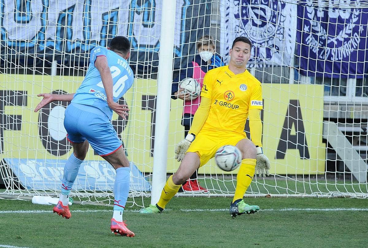 Bình Định ở rất gần chữ ký của thủ môn Filip Nguyễn  hình ảnh