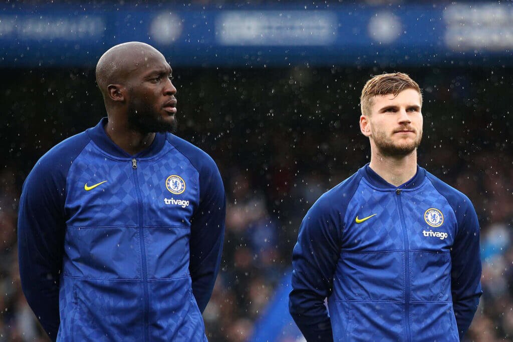 Đâu là nguyên nhân dẫn tới sự chênh lệch giữa hàng tiền đạo Chelsea và Liverpool?