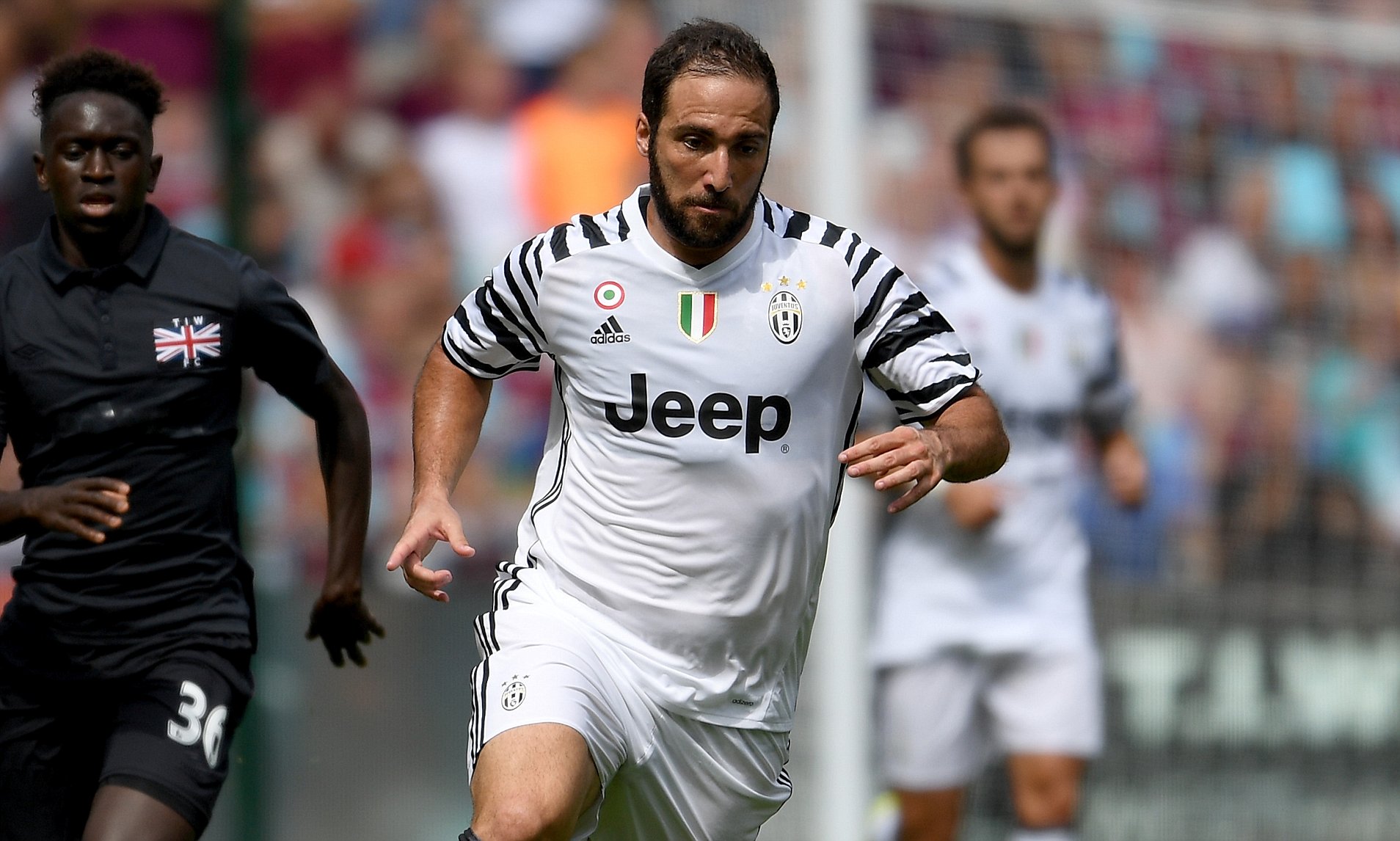 Đằng sau sự sa sút không phanh của Gonzalo Higuain