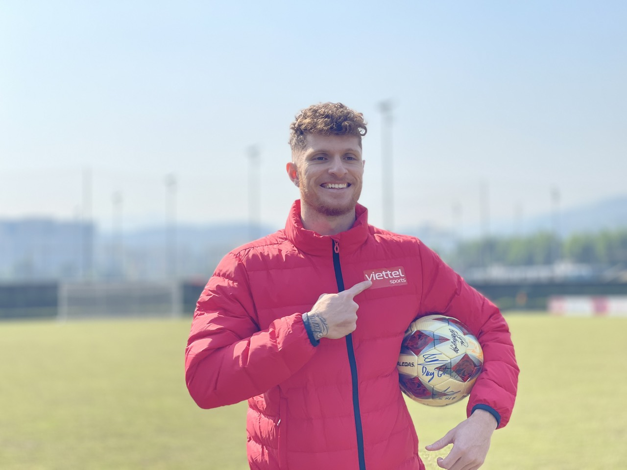 Hồng Lĩnh Hà Tĩnh chiêu mộ người cũ của CLB CAHN 1