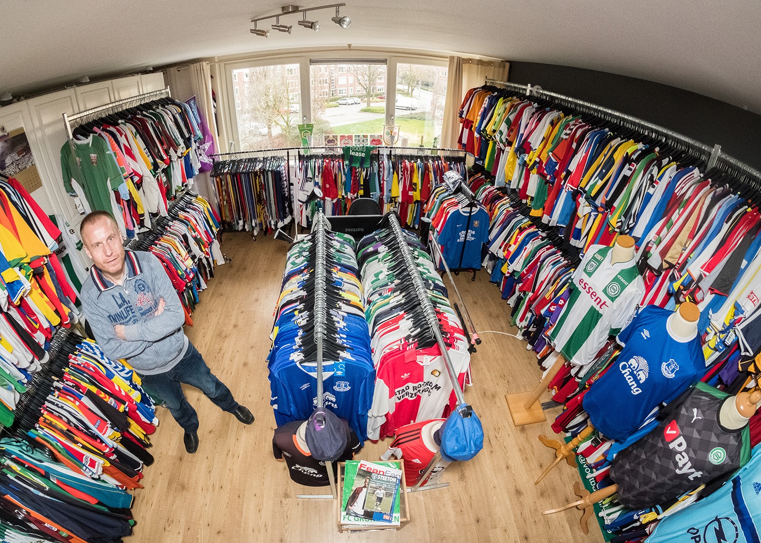 Arjan Wijngaard: Người đàn ông sở hữu hơn 3000 tấm áo đấu bóng đá