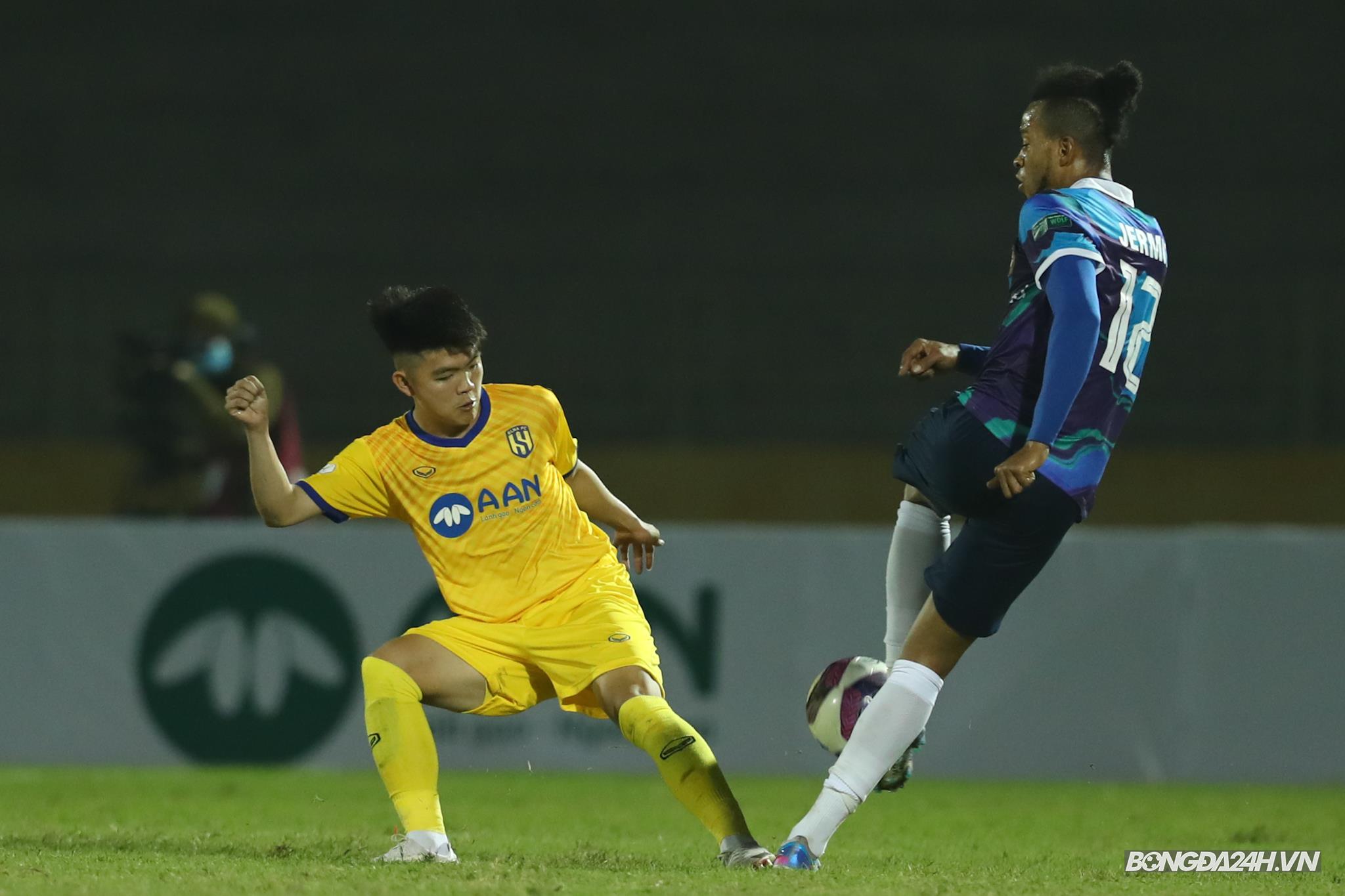 Hồ Khắc Lương SLNA vs Bình Định